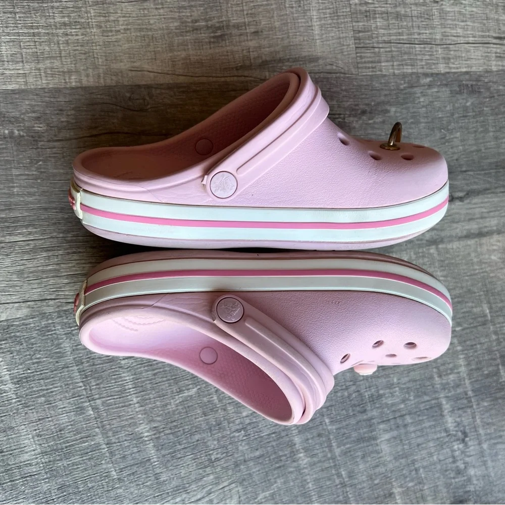 CROCS goods used